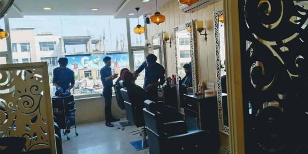 Manoz Unisex Salon, Jhungian, Kharar