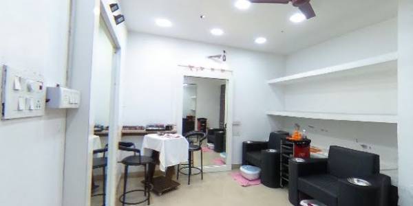 Sialkoti unisex salon, Mohalla no-25, Sadar Bazaar, Amritsar