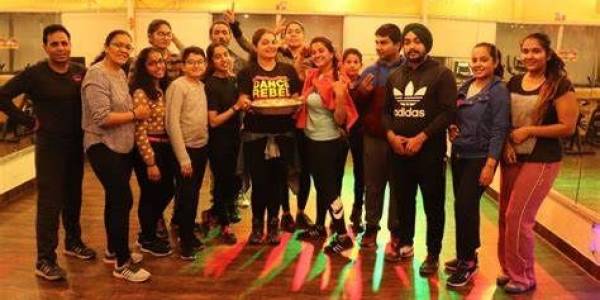 Iron Lifter Gym,Sampla Haryana