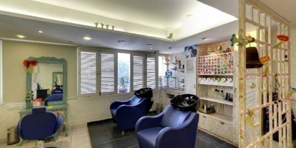 Headmasters Salon, Sector-8, Chandigarh