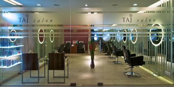 Taj Salon, titarpur, Delhi