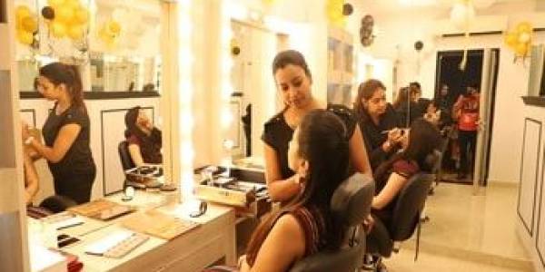 Alishaan Hair Salon, Sector-19, Faridabad