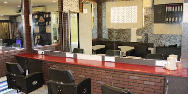 Amil Hair Lounge, New Leela Bhawan Market, Patiala