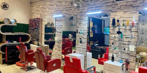 Kirat Hair Studio, Vip road, Block-B, Zirakpur