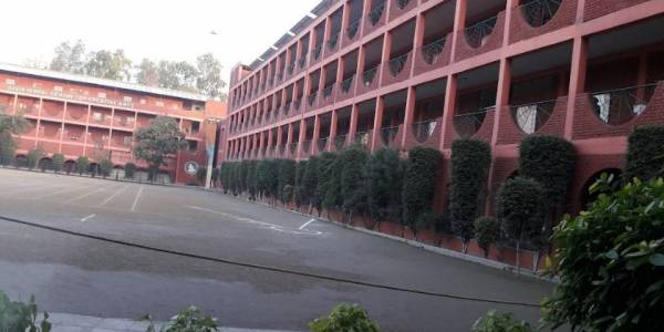 Spring Dale Senior School, Kamla devi avenue, Amritsar