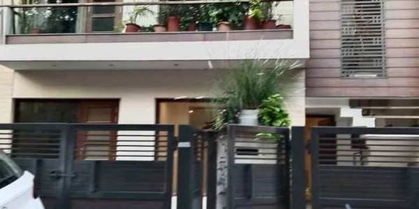 Friends Property And Consultant, Sector-27, Chandigarh