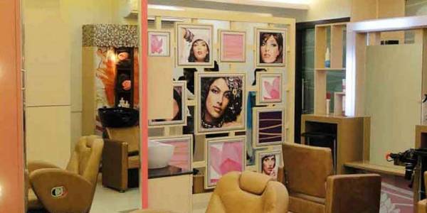 No Limits Salon, J-block, rajouri garden, Delhi