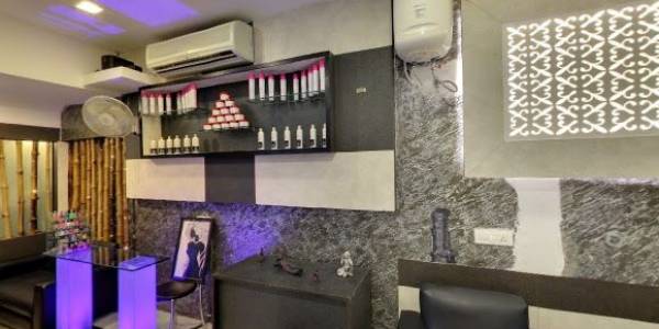Nykaa Hair Studio Family Salon, Opp. Luxmi Palace, Patiala