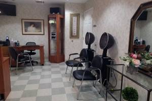 God Bless Unisex Salon