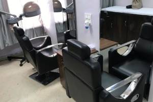 Looks salon