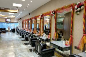 Looks Salon