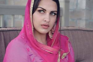 Himanshi Khurana,Delhi