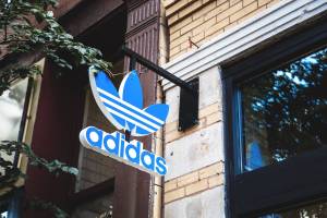 Adidas Store, Shimala