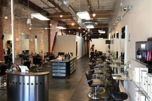 Guruji's Crown Beauty&Salon, Delhi