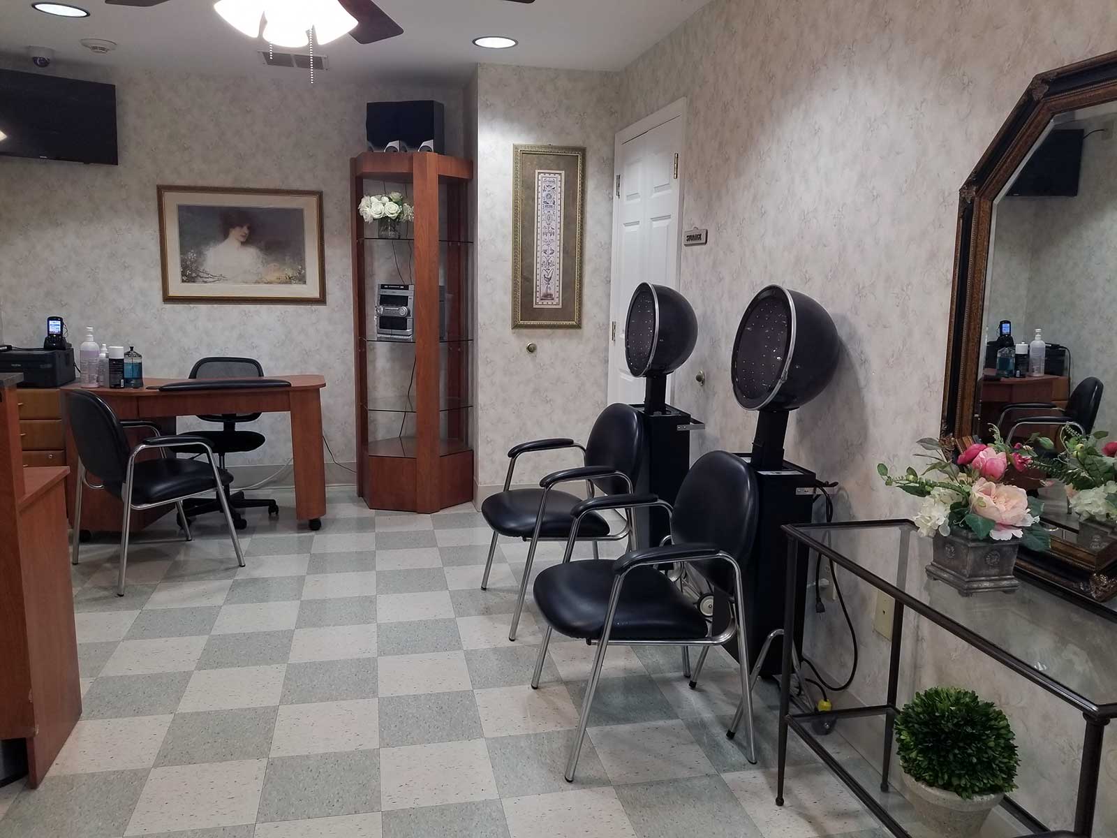 Sr Beauty Salon logo