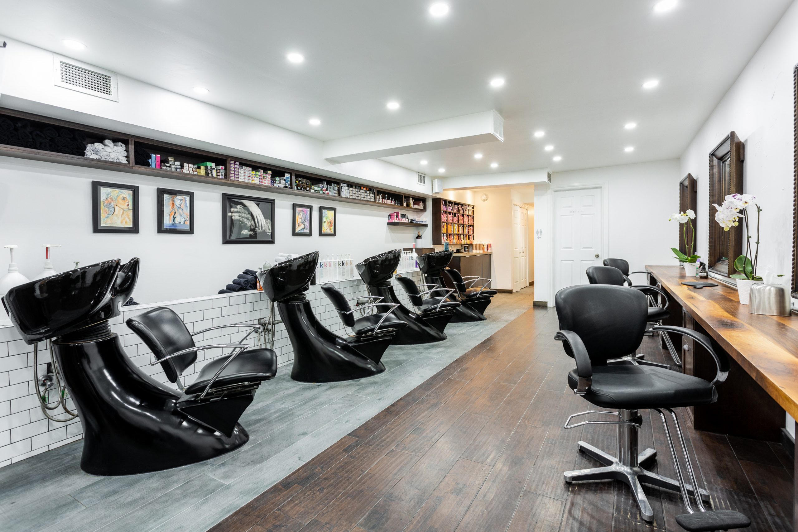 BR Bespoke Salon logo