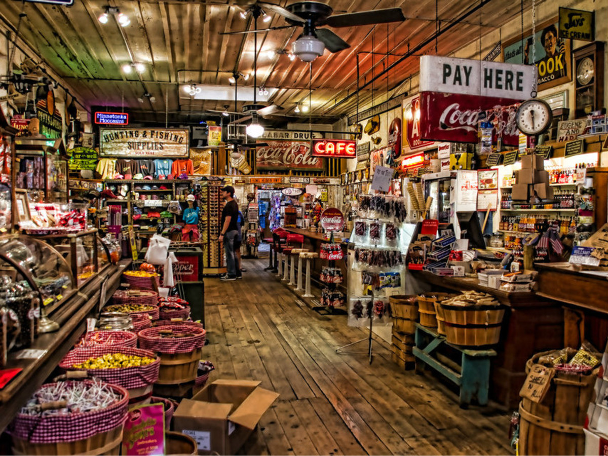 General Stores, Dera bassi
