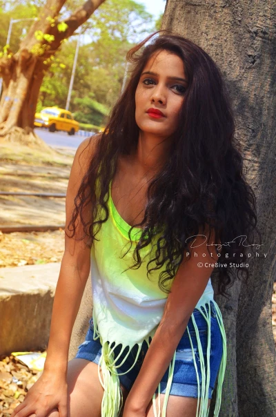 N I H A R I K A, Noida