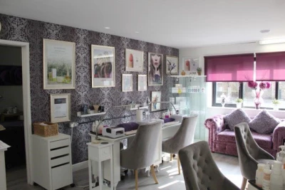 Ezina Salon, Block-F, Sector-18, Noida