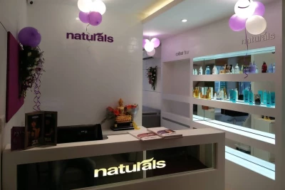 Natural Care Unisex Saloon