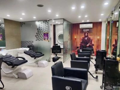 Naturals Salon, LIG colony, Sector-31, Gurgaon