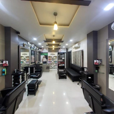 Star Delux Unisex Hair Saloon