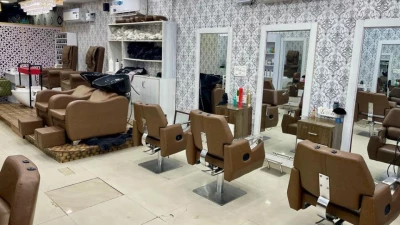 Dubai Modern Unisex Salon