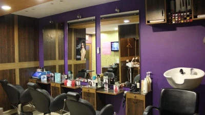 MOHMMADS HAIR ART A Unisex Beauty Salon