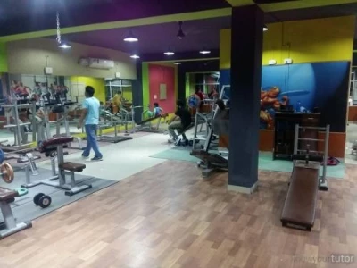FZ GYM & SPA, Paras Square bank building, Dera bassi