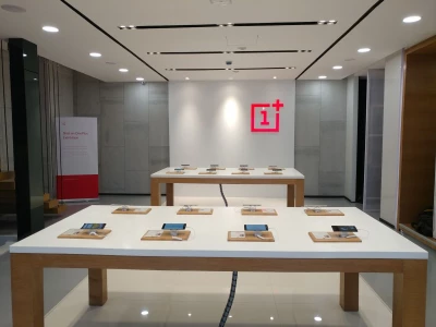 OnePlus Experience Store