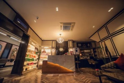 Tress Lounge A Family Salon