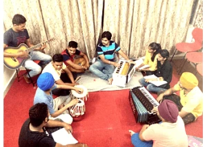 Chandigarh School Of Music logo