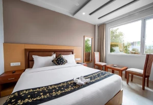 Hotel Trimurti, Muzaffanagar logo