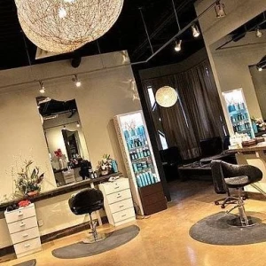 Looks Salon and Spa, Kolkata