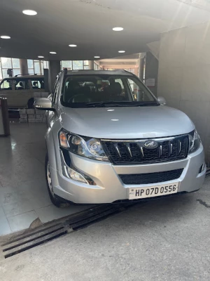 Snowview Automobiles logo