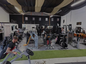 Raw Fitness Gym logo