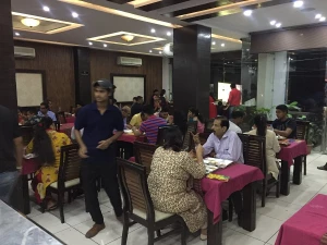 Chauhan's Country Lounge logo