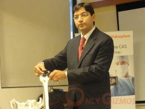 Dr Arun Bipin Mullaji logo