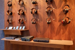 AudioGuru SOUND AND LIGHT | CHANDIGARH logo