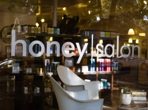 Honey Salon logo