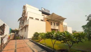 Bhavans Aashray / Bhavans Ananda, Amritsar logo