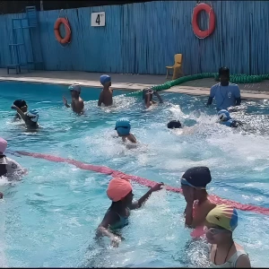 Indraprastha Global School, Noida logo