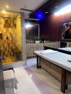 RELAX REMEDIES SALOON&SPA, Baddi logo