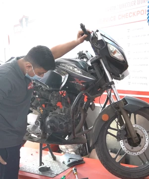 Yaduveer Two Wheeler Services, Gurugram logo