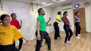 Punit Dance Academy logo