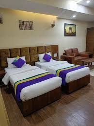 Nearmi Hotels | Best  5 star  wedding resorts in Delhi | Top resorts in Delhi