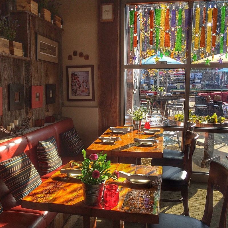 Silver 16 cafe