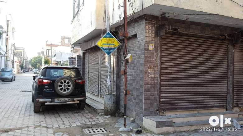 "Prime Corner Shop for Rent: Ground Floor Near Highway in Zirakpur"