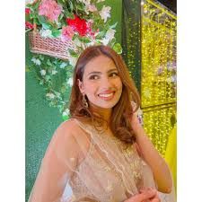 "Unveiling Beauty: Aashna Hegde’s Journey to Influencer Stardom