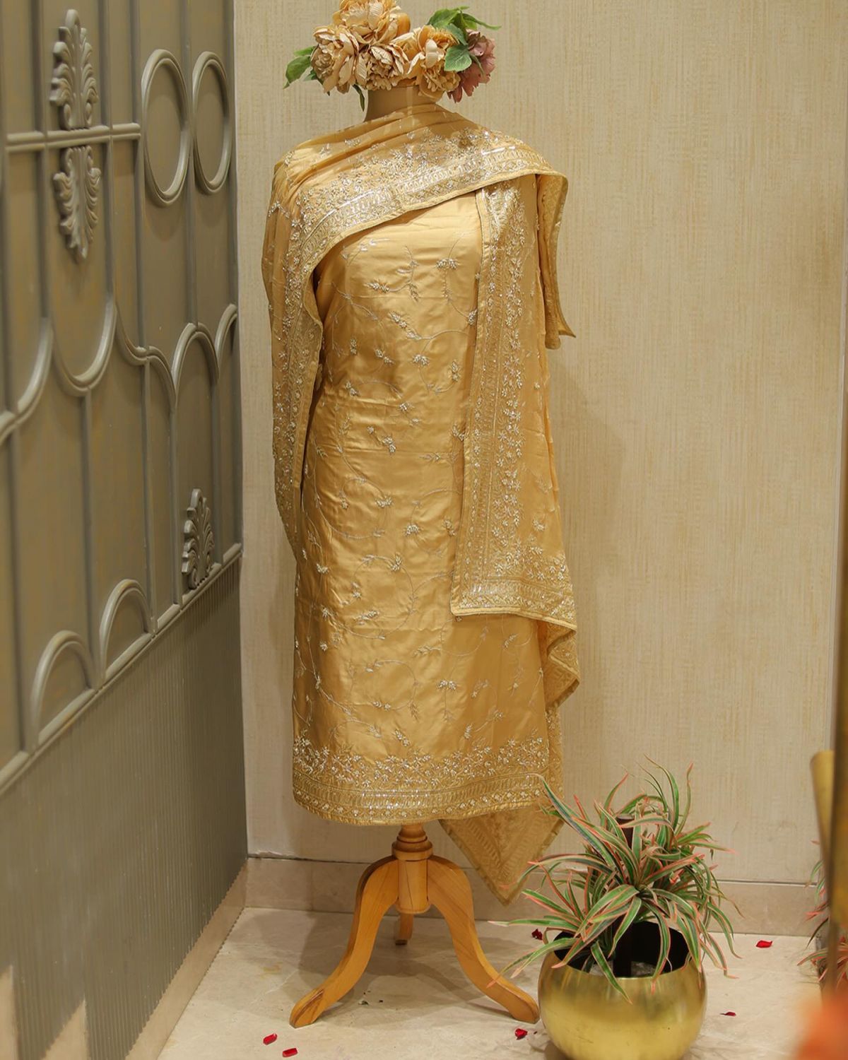 Explore our expansive 3-story boutique - Fashion Influencers in India